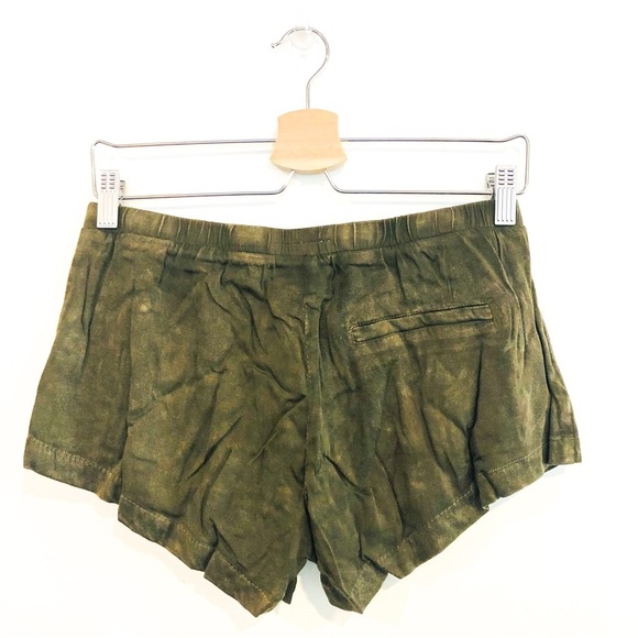 Chaser Heirloom Army Green Lace Up Shorts Size Medium NWT - Picture 6 of 11